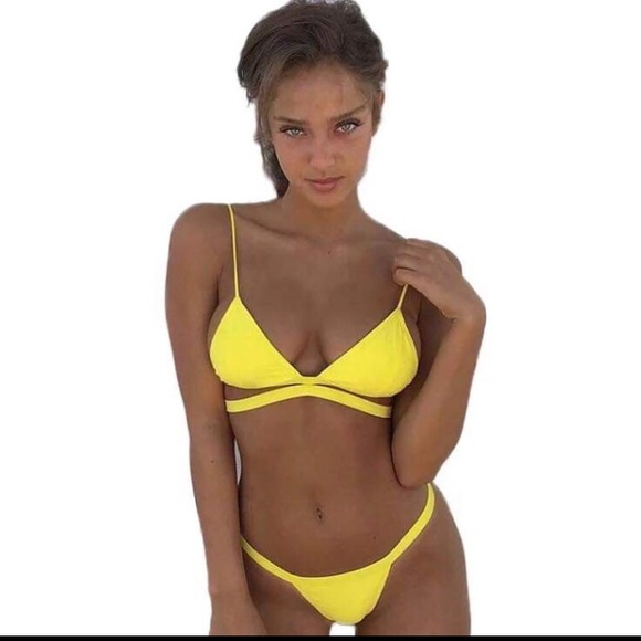 🔥Hot Sales! Women's 2 pieces Strappy Bikini set - Picture 1 of 4